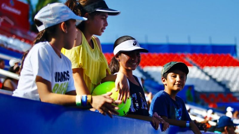 Los niños y los astros del tenis juntos en el Kids Day del ATM