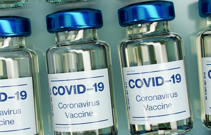 Pfizer renombra su vacuna anticovid tras aprobación final de la FDA