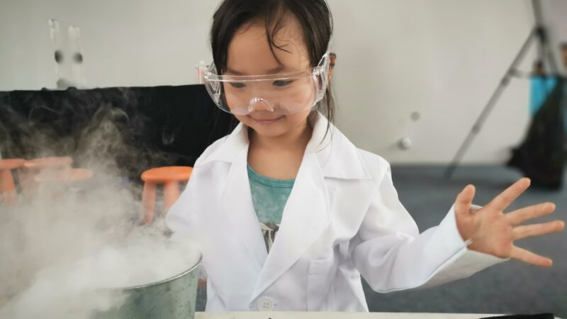 Tres consejos sencillos para fomentar la participación de las niñas en la ciencia