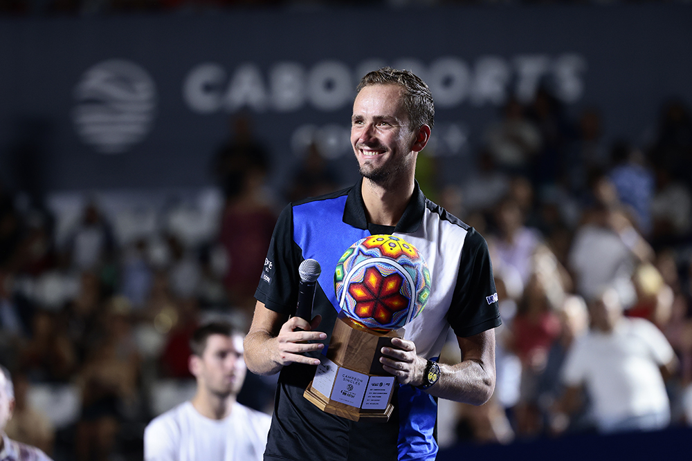 Medvedev consigue su primer título del año en Los Cabos