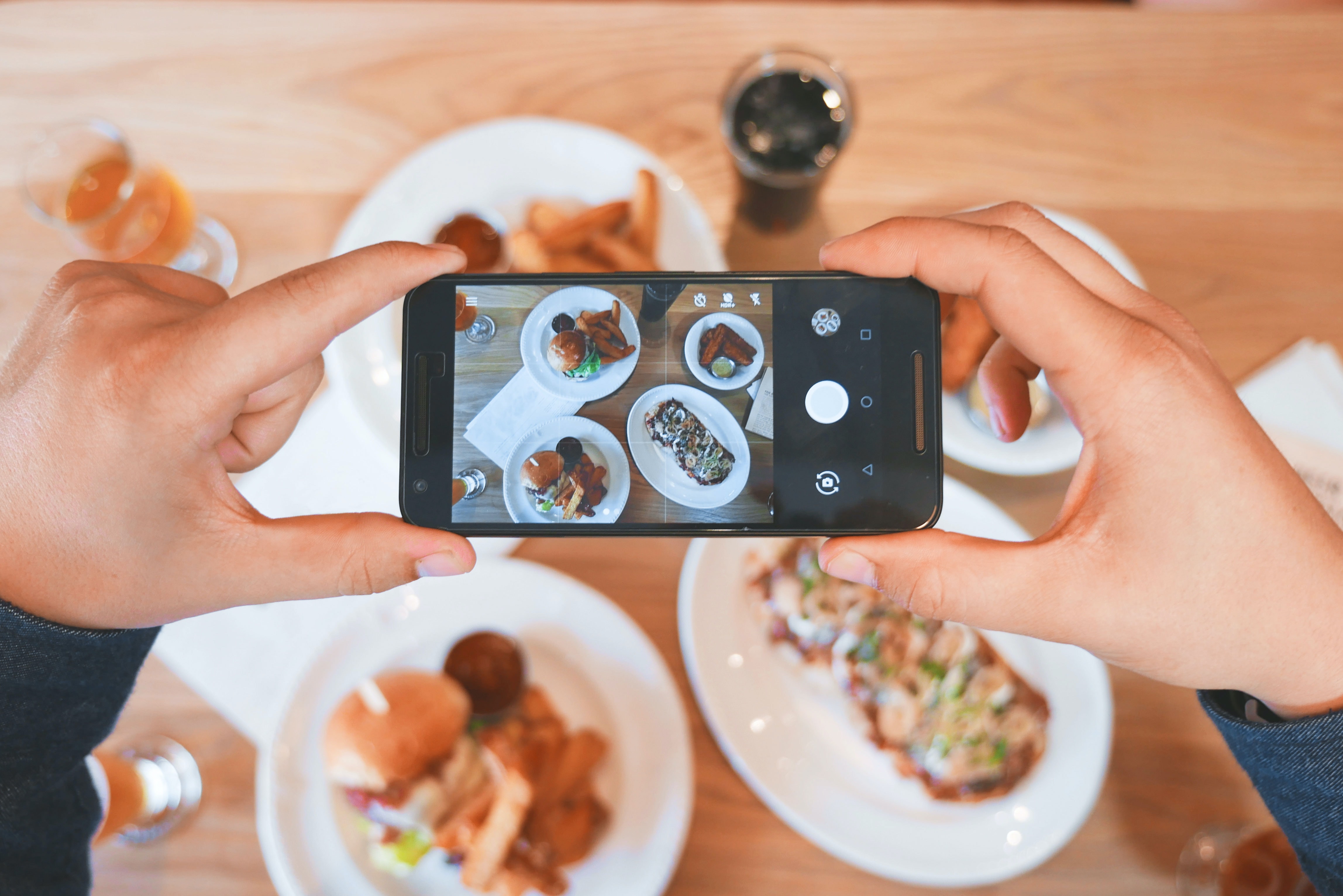 ¡Haz vlogging como los profesionales ￼utilizando tu teléfono!